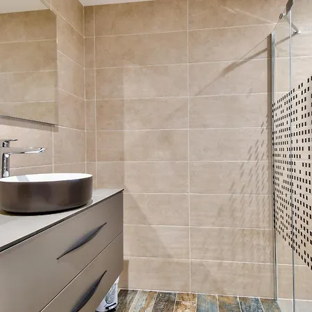 Maison Pour 6 Adultes Et 3 Enfants - Terrasse